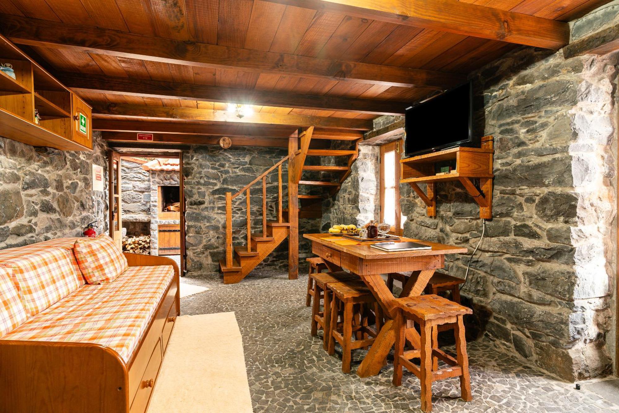 King'S House - Centennial House Ribeira do Raposo Экстерьер фото